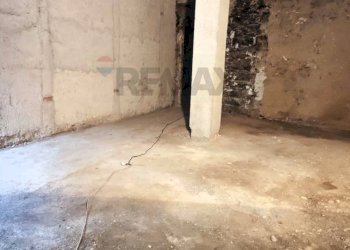 Parcheggio - Locale Commerciale Via Vesuvio
 
31, Paterno - foto 8