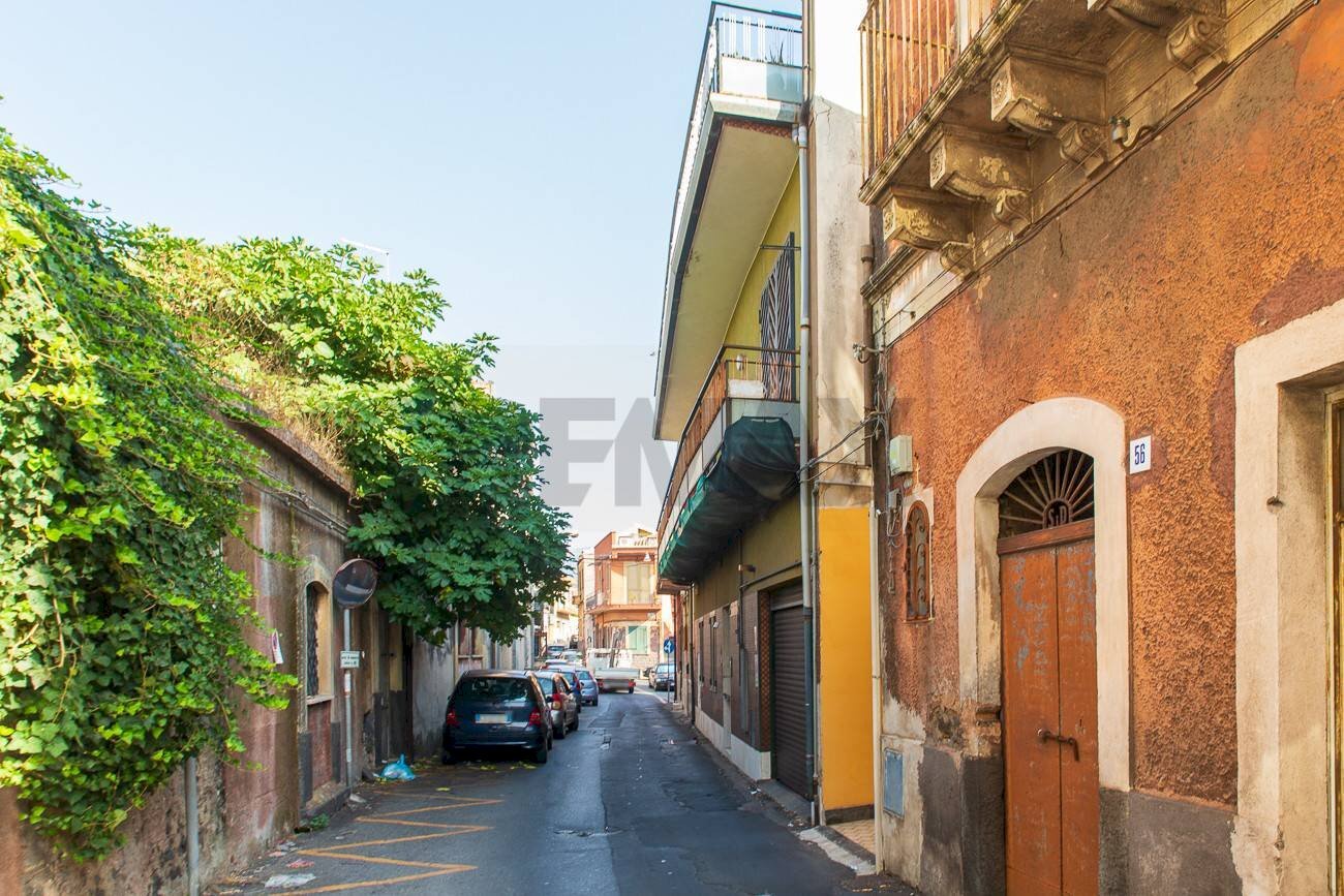 Edificio all\'aperto - Appartamento Via Capitano Lo Faro
 
62, San Giovanni la Punta - foto 2