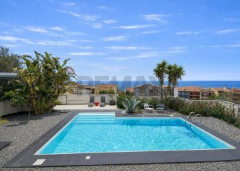 Piscina - Villa Vico primo/Via Savoca
 
36, Santa Teresa di Riva - foto 4