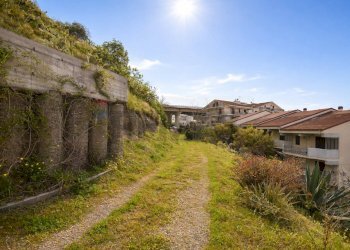Vista delle montagne - Villa Vico primo/Via Savoca
 
36, Santa Teresa di Riva - foto 28