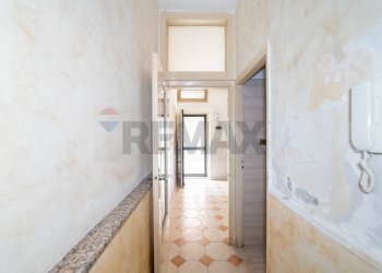 Hall / corridoio - Trilocale Via Dei Sanguinelli
 
45/47, Catania - foto 13