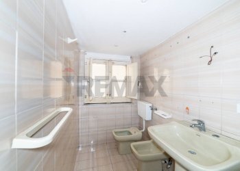 Bagno - Trilocale Via Dei Sanguinelli
 
45/47, Catania - foto 14