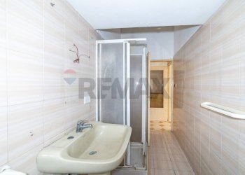 Bagno - Trilocale Via Dei Sanguinelli
 
45/47, Catania - foto 15