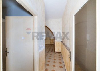 Hall / corridoio - Trilocale Via Dei Sanguinelli
 
45/47, Catania - foto 16