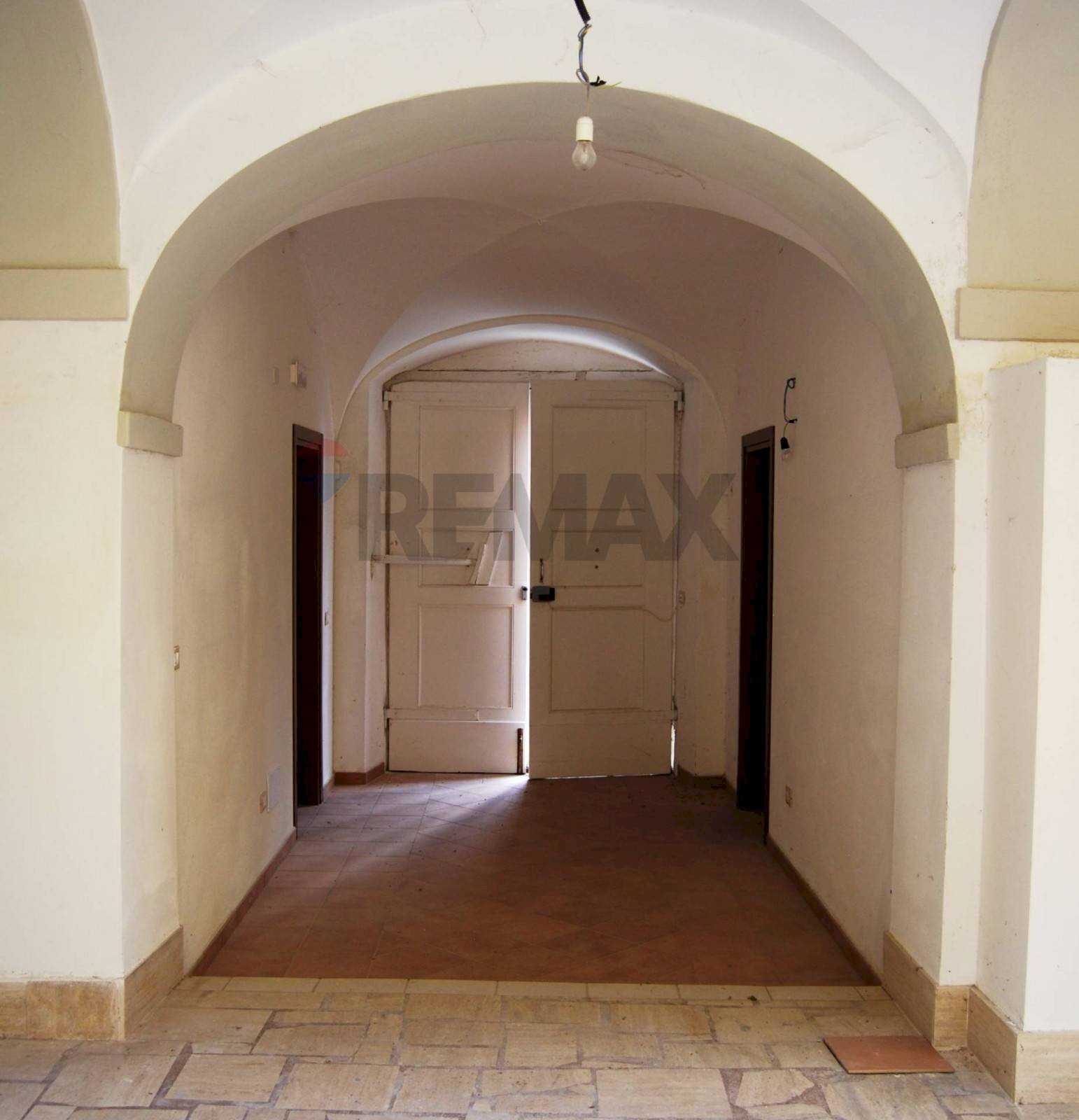 Hall / corridoio - Casa indipendente Barete - foto 2