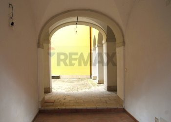 Hall / corridoio - Casa indipendente Barete - foto 3