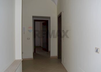 Hall / corridoio - Casa indipendente Barete - foto 31