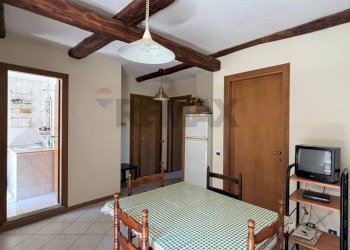 Sala da pranzo - Trilocale Via Della Fratta
 
102, Grotte di Castro - foto 6