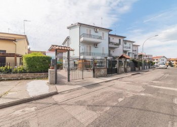 Edificio all\'aperto - Villa via raniero bustelli
 
1, Tuscania - foto 2