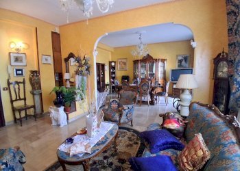 Salone - Appartamento via Orsini, 39, Taranto - foto 7