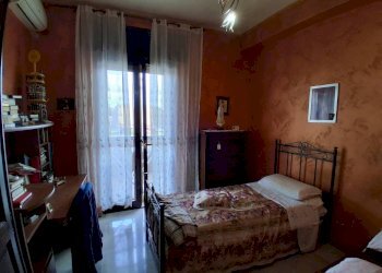 Camera da letto - Appartamento via Orsini, 39, Taranto - foto 14