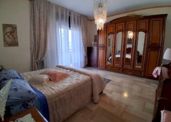 Camera da letto - Appartamento via Orsini, 39, Taranto - foto 17
