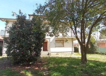 Giardino - Villa vicolo Piovale, 25, Borgomanero - foto 8