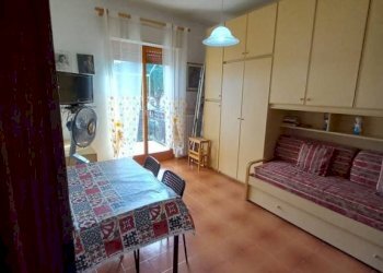 Camera da letto - Two-room apartment via Caviglia, 5, Ceriale - photo 9