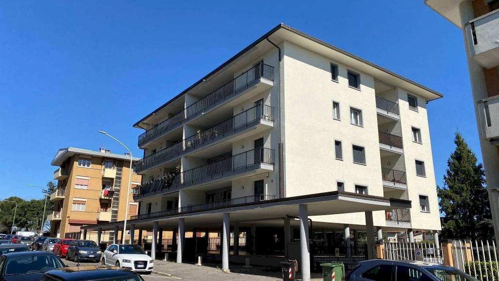 Facciata - Appartamento via Ombrone, Olgiate Olona - foto 1