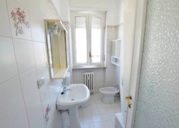 Bagno - Appartamento via Giacomo Viale, 8, Mondovì - foto 10