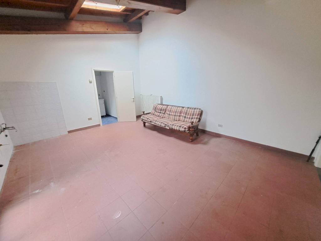 Cucina - Appartamento via Ugo Foscolo, Campi Bisenzio - foto 2