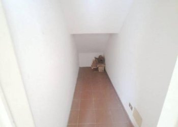 Ripostiglio - Three-room apartment via Ugo Foscolo, Campi Bisenzio - photo 18