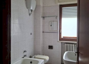 Bagno - Appartamento via Luigi Vanvitelli, Benevento - foto 12