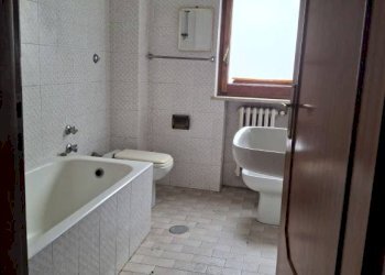 Bagno - Appartamento via Luigi Vanvitelli, Benevento - foto 14