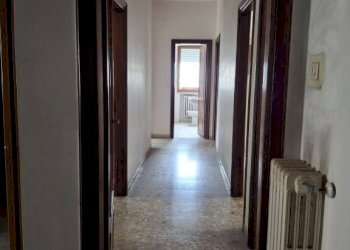 Corridoio - Appartamento via Luigi Vanvitelli, Benevento - foto 16