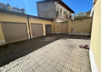 Cortile interno - Box via Arturo Colautti, 3, Torino (zona Borgo Vittoria) - foto 5