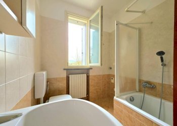 Bagno - Three-room apartment via Campi, SN, Sala Baganza - photo 8