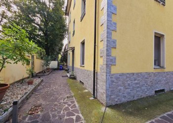 Cortile interno - Appartamento via Giacomo Ulivi, Parma (zona Cittadella) - foto 10