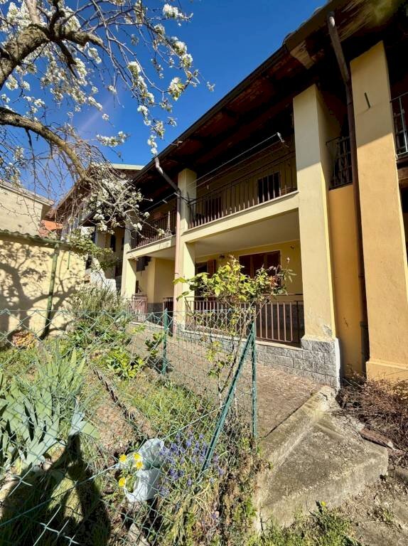 Facciata - Villa a Schiera via Raimondo Franchetti, 31, Muzzano - foto 2