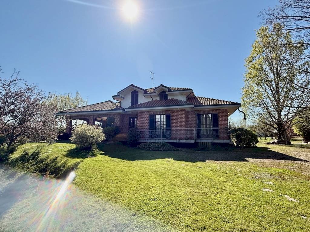 Facciata - Villa via per Cossato, 23, Castelletto Cervo - foto 2