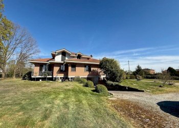 Facciata - Villa via per Cossato, 23, Castelletto Cervo - foto 4