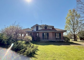 Facciata - Villa via per Cossato, 23, Castelletto Cervo - foto 33