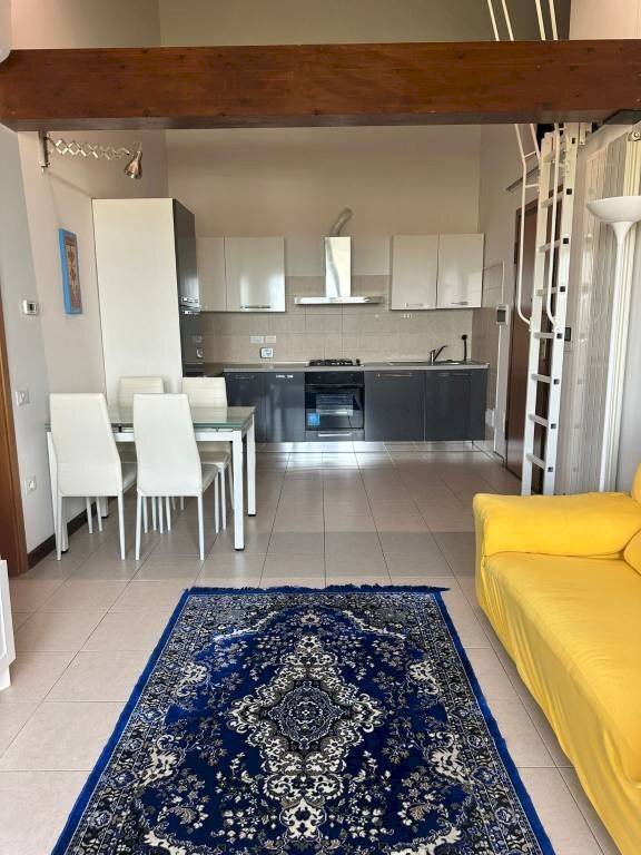 Salone - Attico via Enrico Mattei, 13/1, Bologna (zona San Vitale) - foto 1