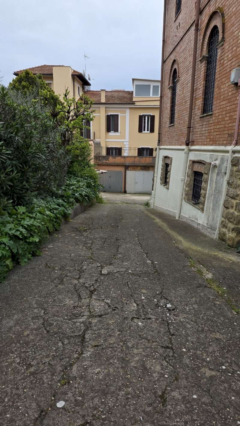 whatsapp image 2026-04-02 at 12.39.29 (1) - Box via Picco dei Tre Signori, Roma - foto 1