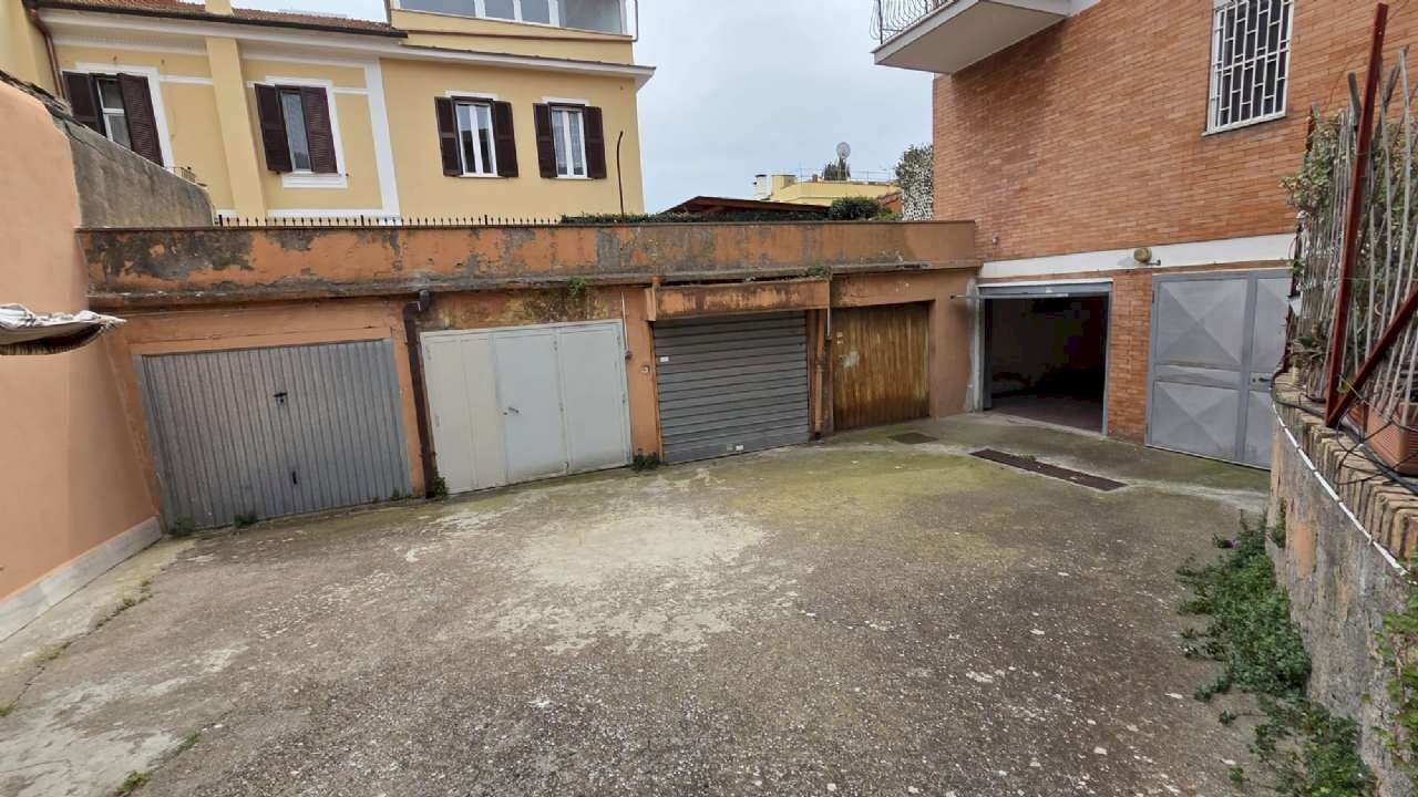 whatsapp image 2026-04-02 at 12.39.29 (2) - Box via Picco dei Tre Signori, Roma - foto 2