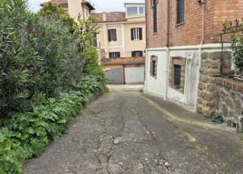 whatsapp image 2026-04-02 at 12.39.29 - Box via Picco dei Tre Signori, Roma - photo 4