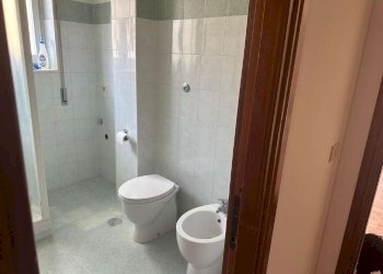 Bagno 4. - Two-room apartment via Beata Vergine del Carmelo, Roma (neighborhood Mostacciano) - photo 13