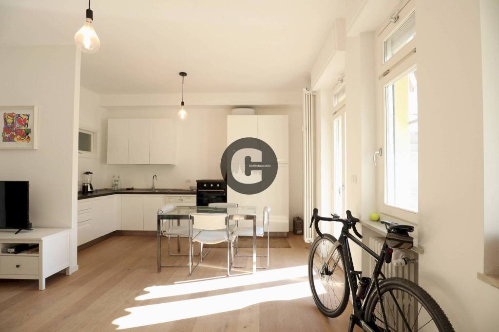 Soggiorno - Trilocale via Riccardo Sineo, 12/3, Torino (zona Vanchiglia) - foto 2