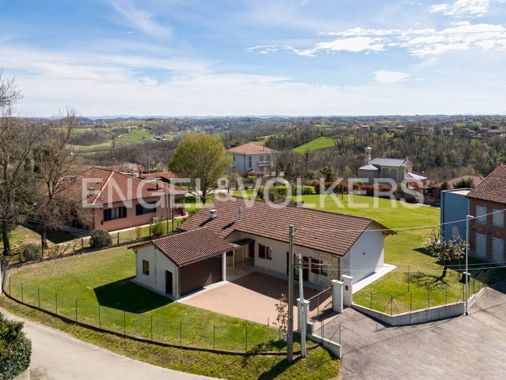 Vista - Villa via Luigi Einaudi, 10, Valfenera - foto 1