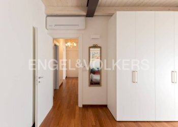 Corridoio - Villa via Luigi Einaudi, 10, Valfenera - foto 9