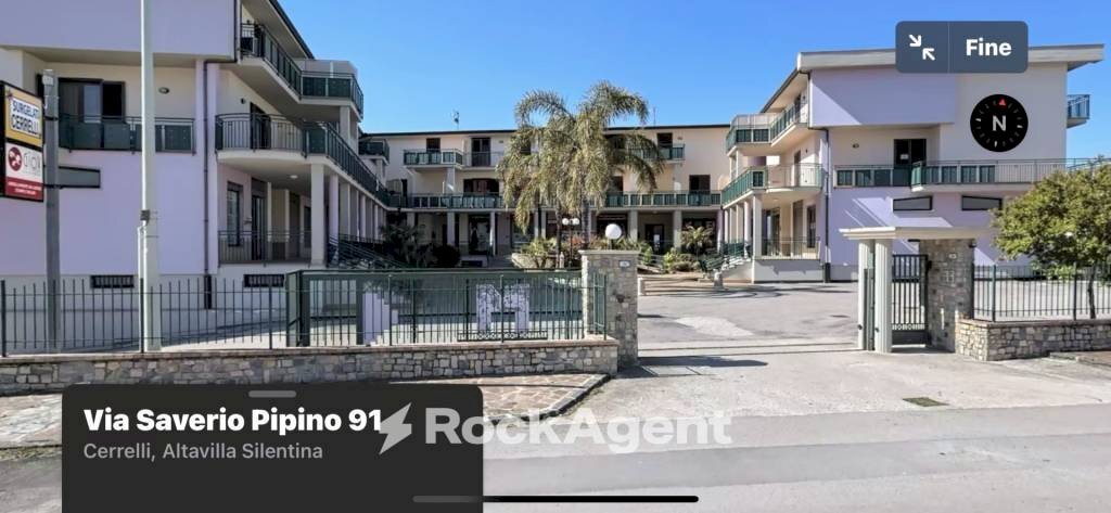 Facciata - Negozio via Saverio Pipino, Altavilla Silentina - foto 1