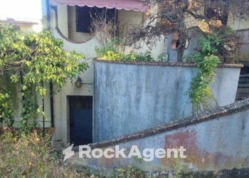 Facciata - Villa Frazione Ca' Ponte 1, Santa Maria della Versa - foto 6