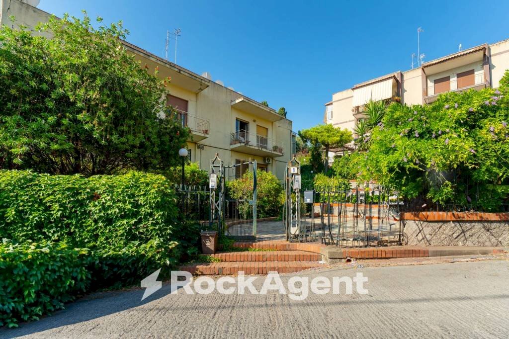 Zona - Apartment via Litteri, 9, Aci Castello - photo 1