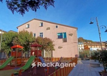 Terrazzo - Three-room apartment via Trento e Trieste 6, Stio - photo 3