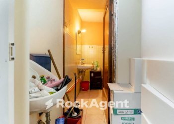 Ripostiglio - Negozio via Francesco Crispi, 208, Catania - foto 13