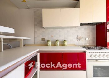 Cucina - Appartamento via Lorenzo Cardone, 9, Catanzaro - foto 16