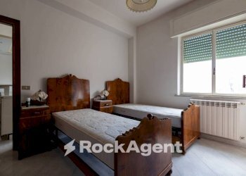 Camera da letto - Appartamento via Lorenzo Cardone, 9, Catanzaro - foto 27