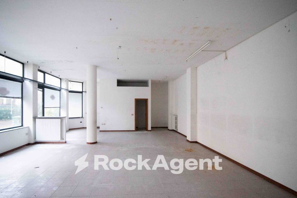 Interno non residenziale - Shop corso Vittorio Gui, 11, Fano - photo 3