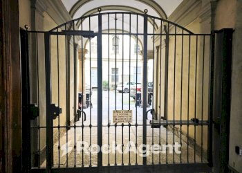 Interno palazzo - Bilocale via Gian Francesco Bellezia, 7, Torino (zona Centro) - foto 2