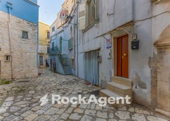 Cortile interno - Stabile - Palazzo via Chiesa, Casamassima - foto 6